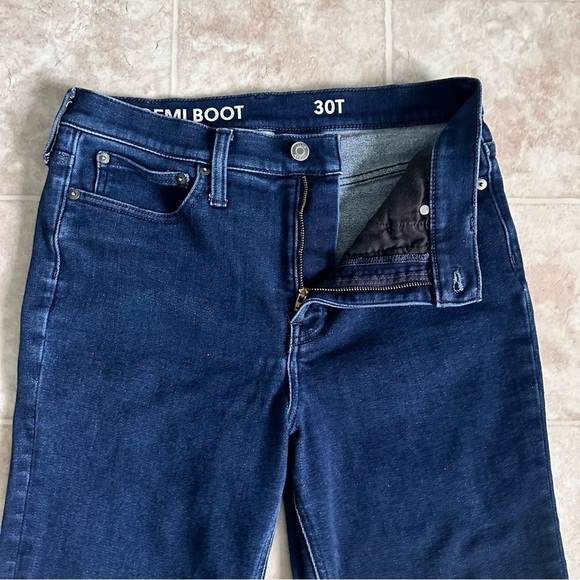 J. Crew Slim Demi Boot Brushed Back Denim Jeans Size 30T - Picture 3 of 9